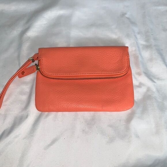 EUC TALBOTS Coral Wristlet - Picture 1 of 3